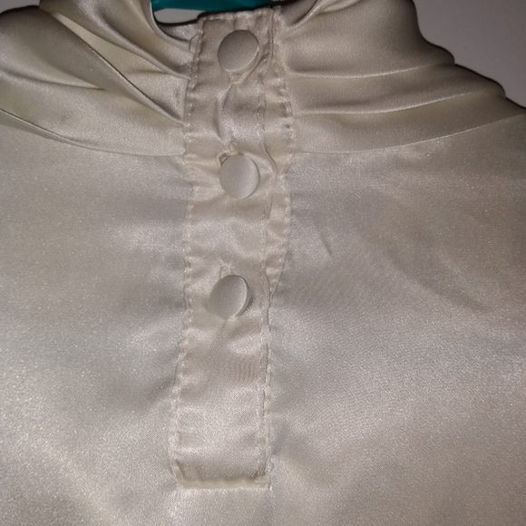 3/$15 Satin blouse - Picture 4 of 5